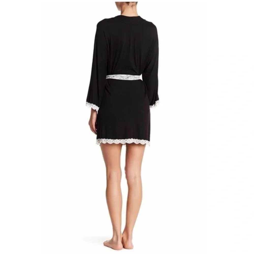 NWT Honeydew Intimates Lace Trim Lingerie Robe in Black